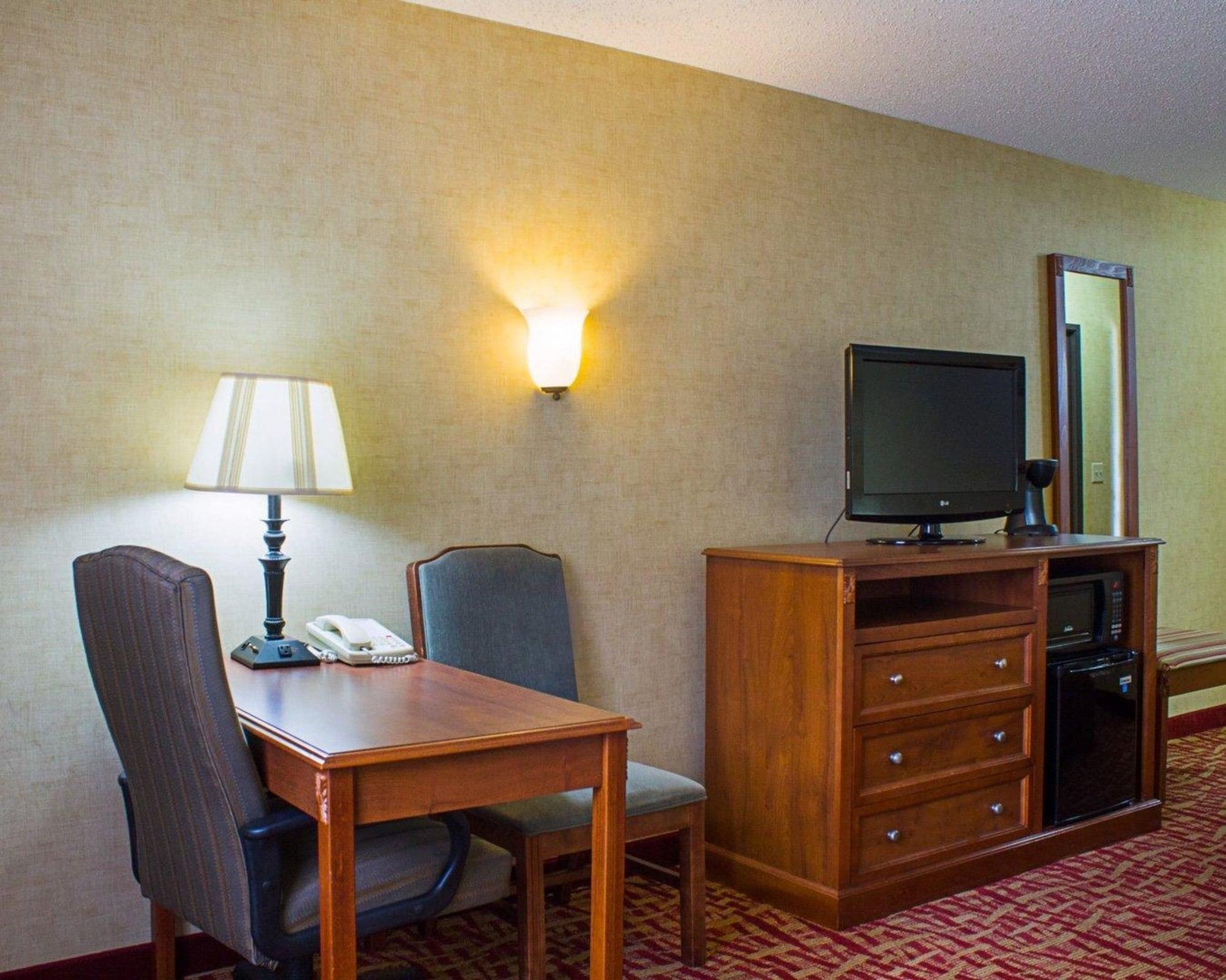 Rodeway Inn Columbia Mall Loop Grand Forks Exteriör bild