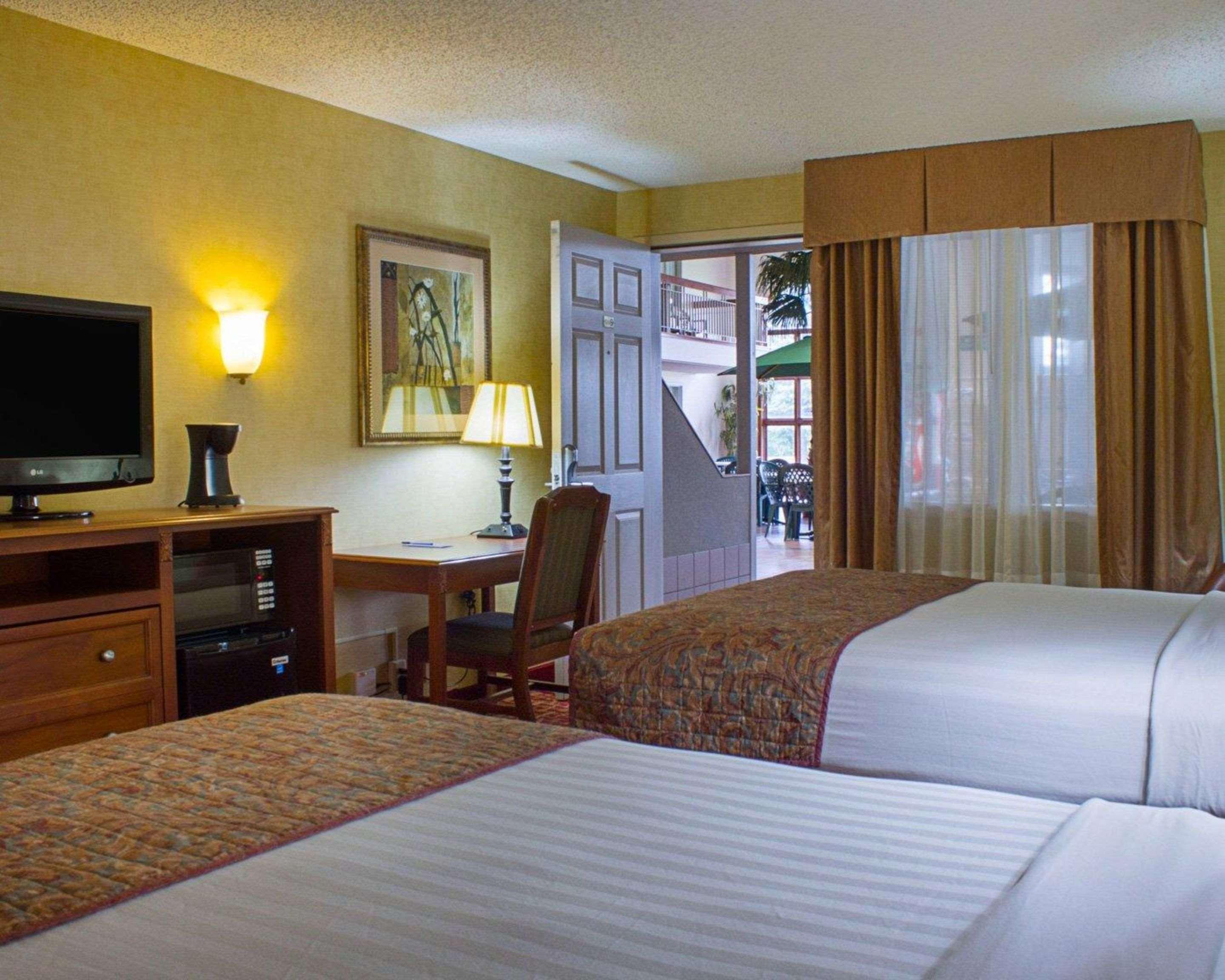 Rodeway Inn Columbia Mall Loop Grand Forks Exteriör bild