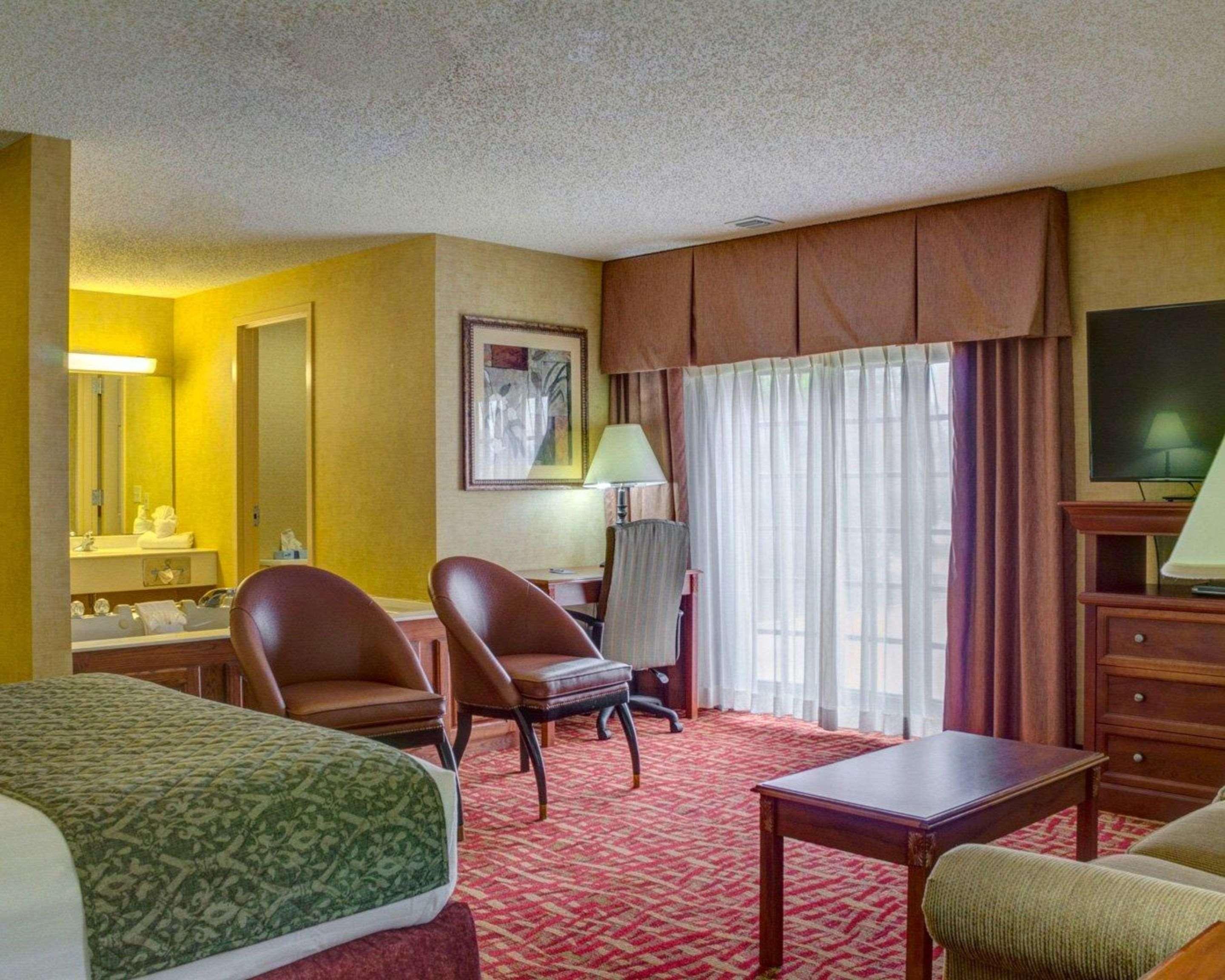 Rodeway Inn Columbia Mall Loop Grand Forks Exteriör bild