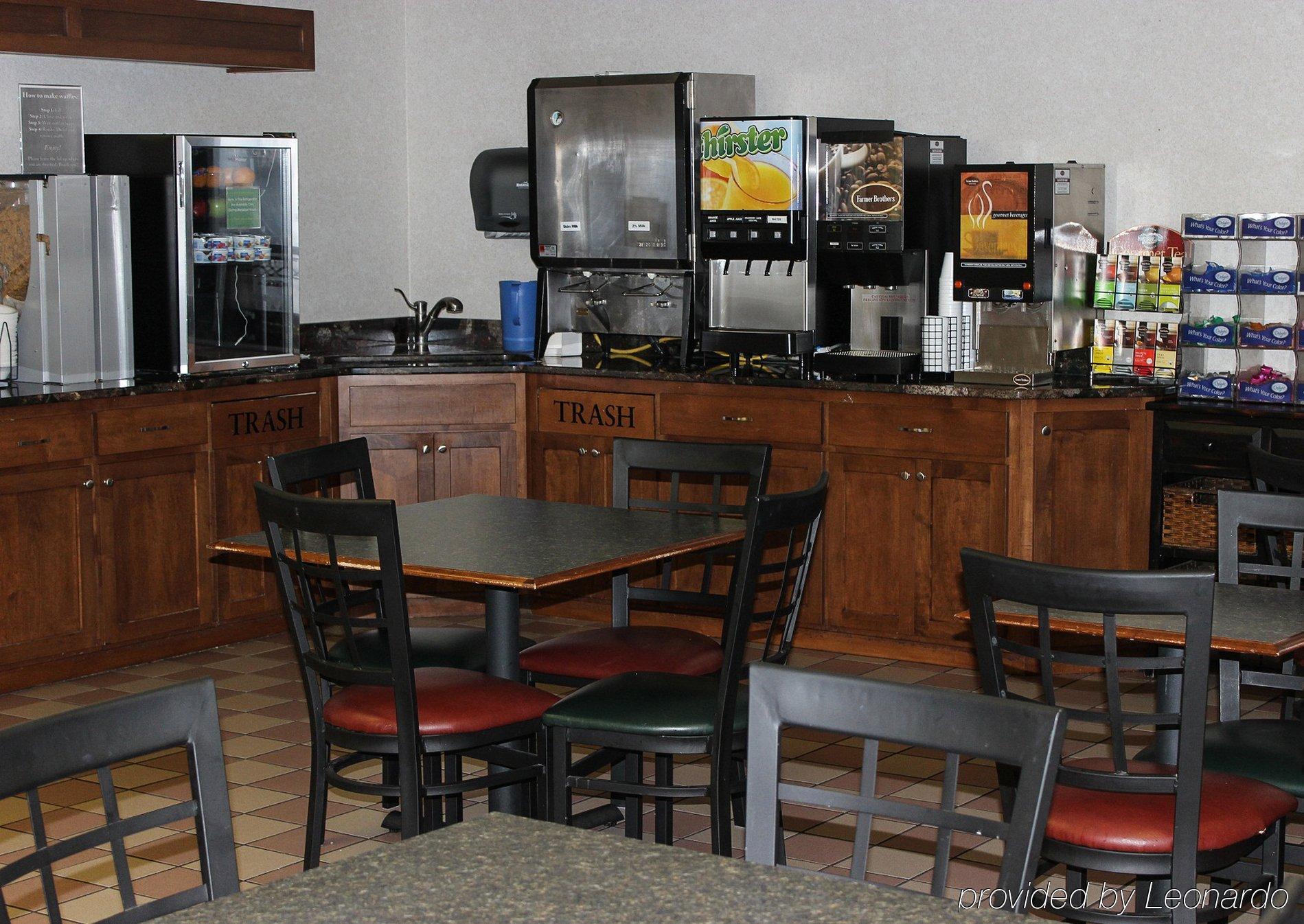 Rodeway Inn Columbia Mall Loop Grand Forks Exteriör bild
